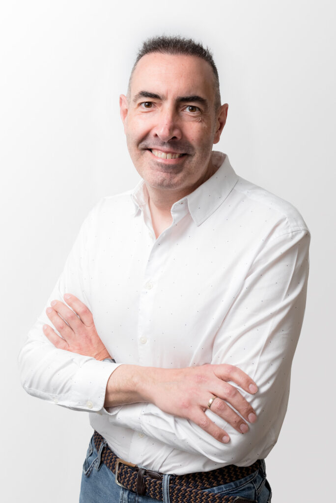 oscar 1 1709x2560.jpg