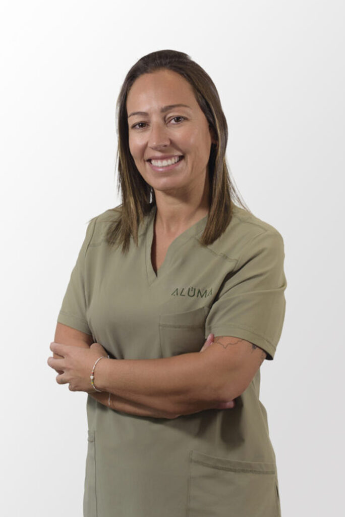 paula 1 1709x2560.jpg