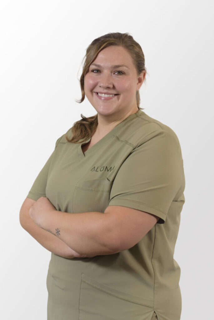 tania l 1 1709x2560.jpg